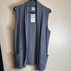 Blue Women's Sleeveless Top NWT ♥️